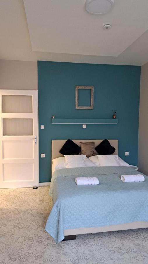 Eper Apartman Szeged Exteriör bild